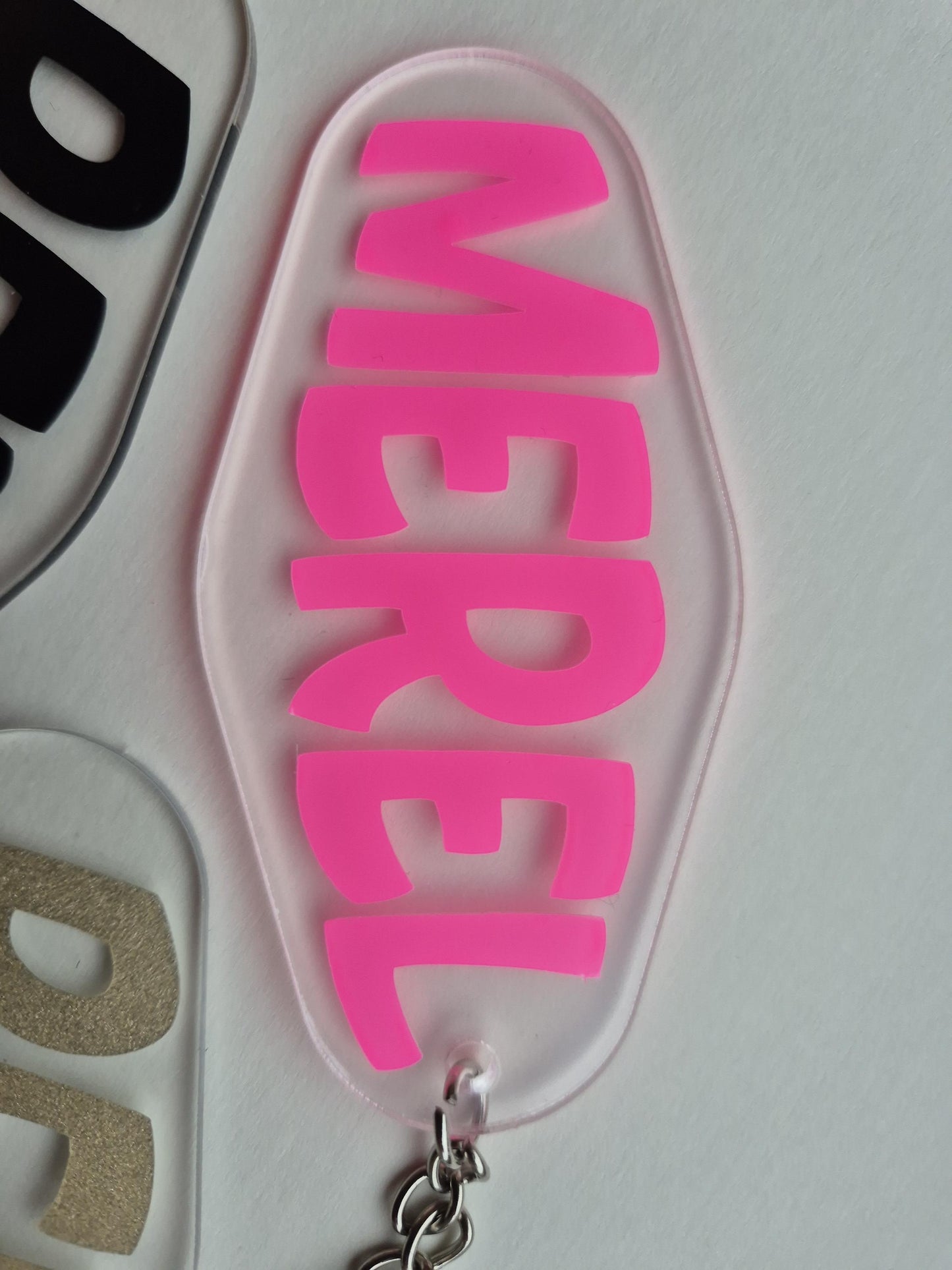 Gepersonaliseerde Acryl Naam Sleutelhanger – Maak Kinderspullen Extra Speciaal!