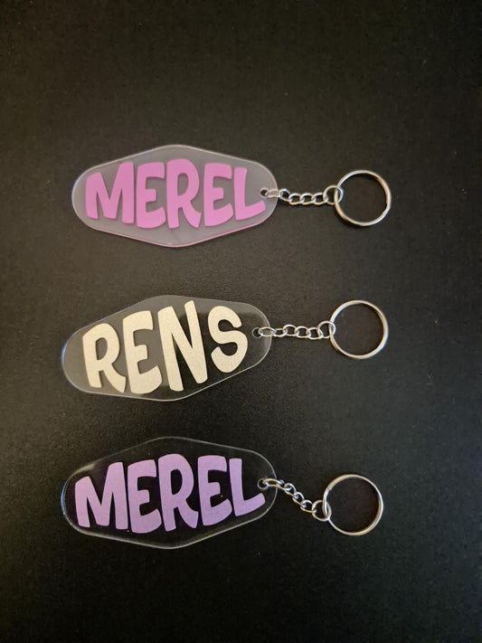 Gepersonaliseerde Acryl Naam Sleutelhanger – Maak Kinderspullen Extra Speciaal!